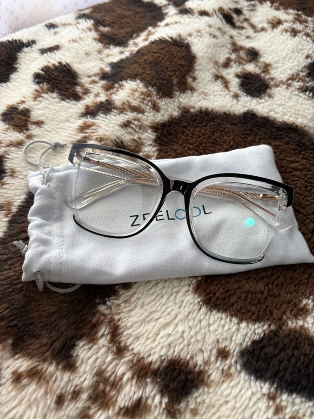 Cadogan Square Black Glasses